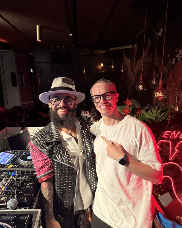 Prince Moe with Alle Farben